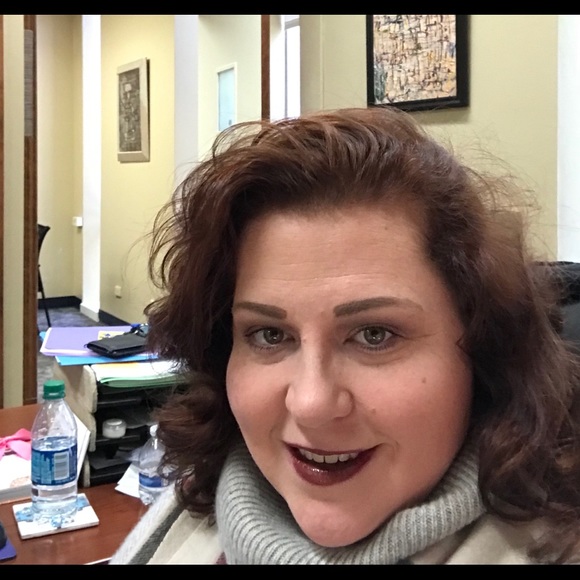 Meet your Posher, Heather - Picture 2 of 5